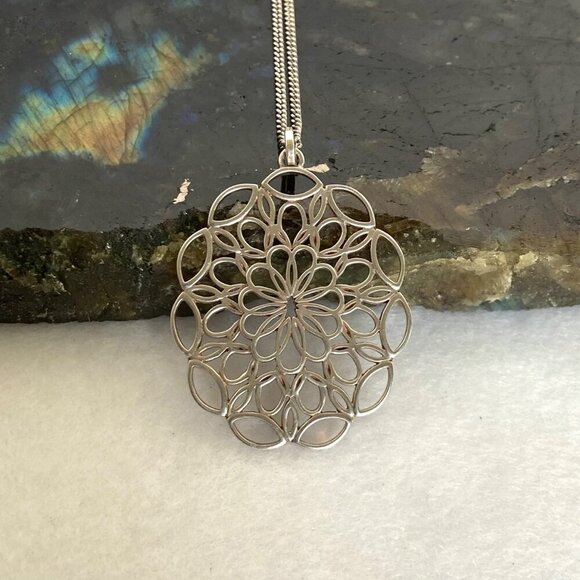 Sterling Silver 925 Oval Pierced Filigree Scrollwork Pendant Necklace 17.5" - Picture 7 of 16